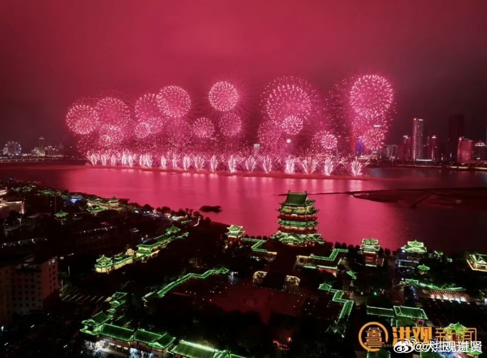 南昌国庆烟花秀,氛围感绝了
